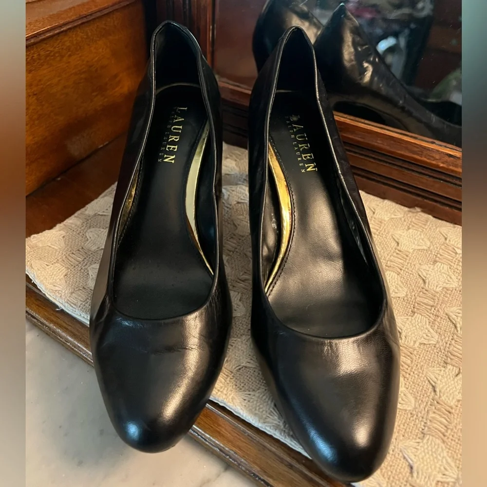 LAUREN RALPH LAUREN Classic Lauren Zamora Black‎ Leather Pups Heels Wms Sz 7.5B
